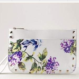 WHBM. Spring Hydranga Pocketbook 🌸👛